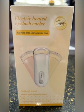 Heated Eyelash Curler for Natural Lashes / white